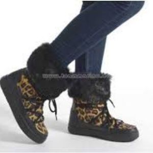 women's lodgepoint nylon lace boot
